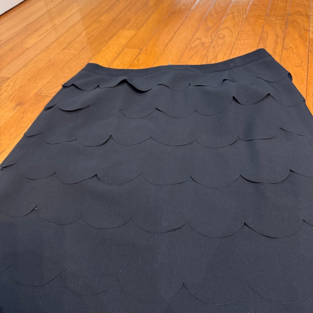 Cleo Petites Chic Black Scalloped Pencil Skirt